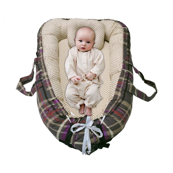 BABY SNUGGLE SLEEPING BED WITH PILLOW