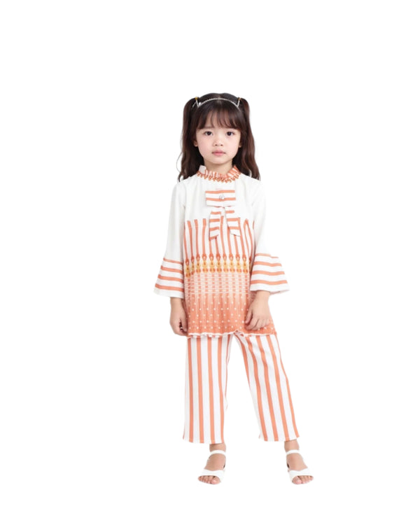 girls lining print cotton suit front view